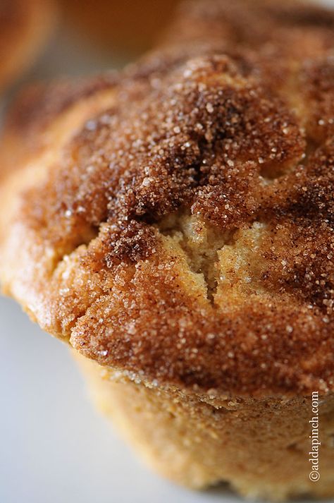 Cinnamon Apple Muffins Recipe | ©addapinch.com Apple Muffins Recipe, Apple Muffin Recipes, Apple Snacks, Bakery Style Muffins, Apple Cinnamon Muffins, Recipes Bread, Apple Muffins, Cinnamon Recipes, Cinnamon Apple