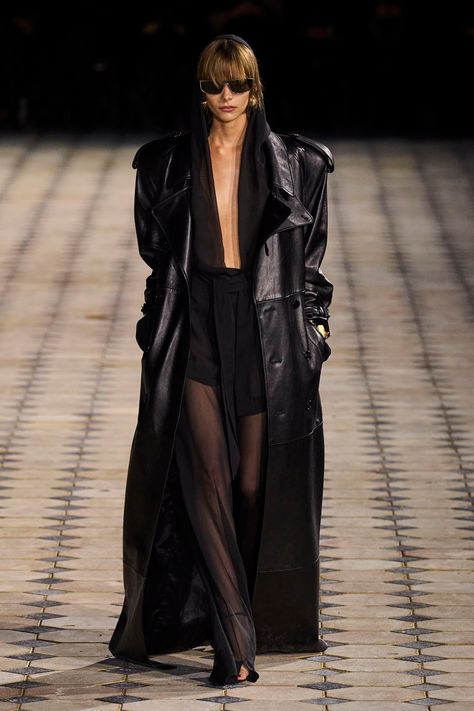 Saint Laurent Aesthetic, Saint Laurent Ready To Wear, Saint Laurent Fashion, Fashion Trend Forecast, Runway Fashion Couture, Spring Summer 2023, Looks Street Style, Black Trousers, Mode Streetwear