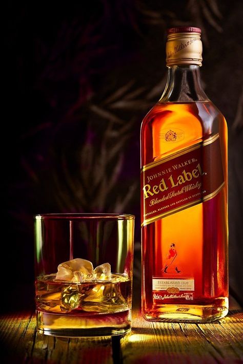 Whisky Red Label, Wine Bottle Photography, Johnnie Walker Red Label, Wine Photography, Baby Krishna, Whiskey Drinks, Alcohol Bottles, Cigars And Whiskey, Scotch Whiskey