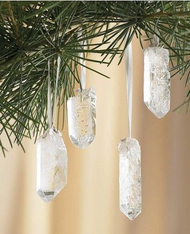 crystal ornaments Natural Ornaments, Stile Boho Chic, Navidad Diy, Crystal Ornament, Yule Decorations, Chic Christmas, Boho Christmas, Noel Christmas, Décor Diy