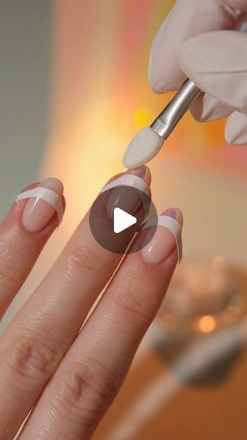 French Nails At Home Easy, Nails Inspired 2024, Diy White Tip Nails, French Tip Stickers, How To Apply Nail Stickers, French Nails On Short Nails, Square Nail French, How To Apply Chrome Powder To Nails, How To Do Chrome Nails Step By Step