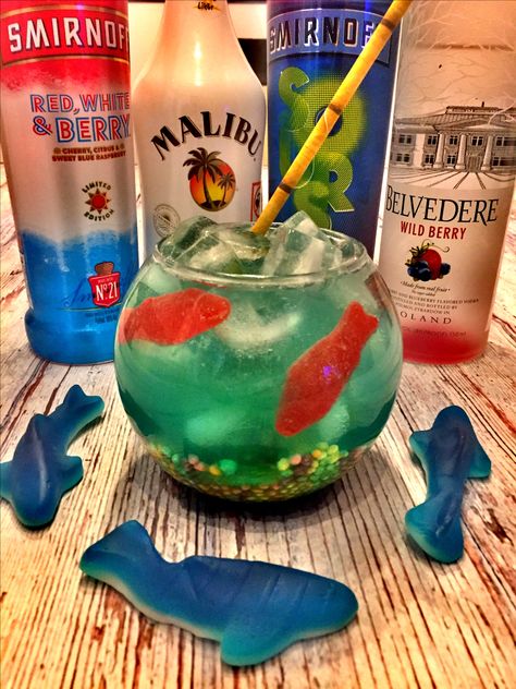 FishBowl Cocktail Spongebob Themed Alcoholic Drinks, Spongebob Themed Cocktails, Spongebob Alcoholic Drinks, Spongebob Cocktail, Shark Week Drinks, Fishbowl Cocktail, Fishbowl Game, Fishbowl Drink, Mobile Bartender