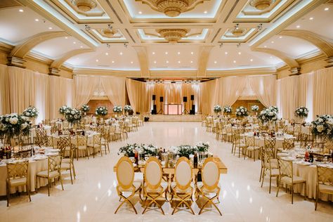 Banquet Hall Seating Arrangement, Banquet Hall Decoration For Engagement, Banquet Hall Mandap Decor, Wedding Banquet Hall Decorations, Banquet Hall Seating, Banquet Hall Design Interiors Luxury, Event Hall Design, Banquet Hall Decorations, Banquet Hall Wedding Decor