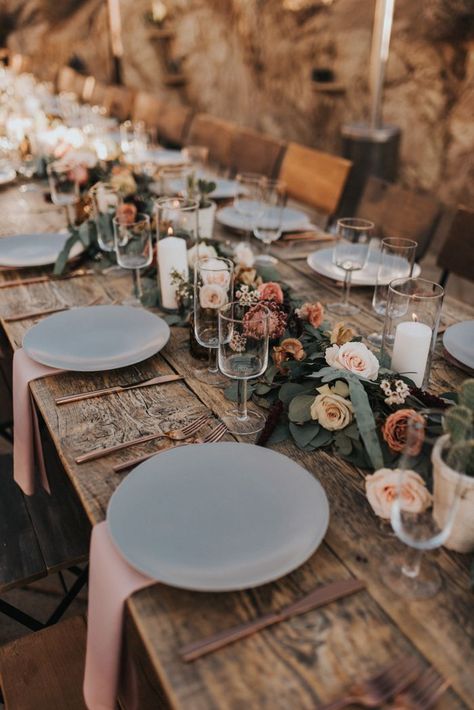 Dreamy desert-inspired reception table with pink accents, romantic florals, and rose gold touches | Image by Jonnie + Garrett Wedding Tables No Tablecloth, Unique Center Table Design Wedding, Wedding Long Table Flower Arrangements, 25th Wedding Anniversary Reception Ideas, Desert Rose Wedding Decor, Farm Table Wedding Tablescape, Rose Gold Wedding Decorations Receptions, Wedding Table Ideas Receptions, Rectangular Wedding Table Decor