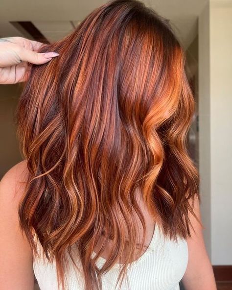 Copper Hair Fall 2023, Deminsional Copper Hair, Best Clothing Colors For Copper Hair, Copper Dimensional Hair Color, Copper Hair With High And Low Lights, Auburn Hair Summer, Copper Hair With Honey Highlights, Sunflower Ombre Hair, Auburn Hair Shadow Root