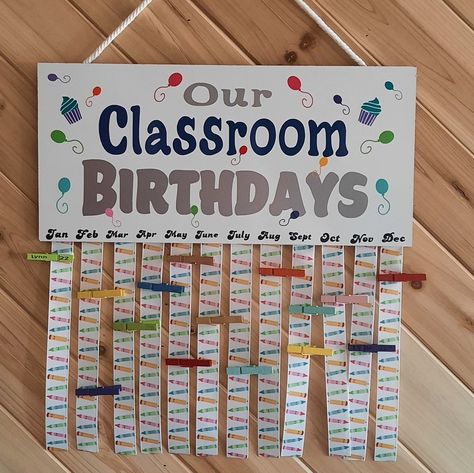 Classroom Birthday Board, Ece Activities, Crayon Wreath, Birthday Board Classroom, Class Birthdays, Halloween Front Doors, Classroom Birthday, Colorful Birthday, Birthday Board