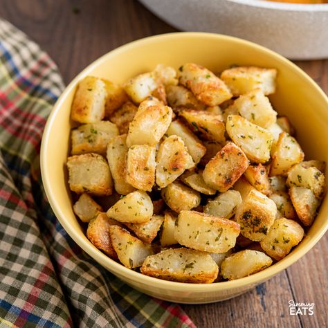 Low Calorie Air Fryer Recipes, Garlic Herb Skillet Potatoes, Crispy Herb Roasted Potatoes, Rosemary And Garlic Roasted Potatoes, Garlic Herb Roasted Potatoes And Carrots, Garlic Herb Roasted Potatoes, Potatoes Oven, Perfect Roast Potatoes, Potatoes Crispy