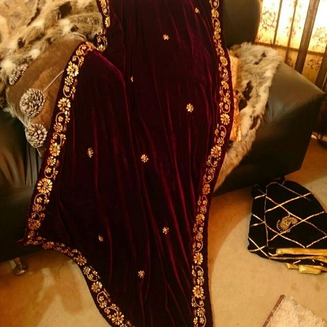 Totally hand made velvt shawl for chill winters . Velvet Shawls Embroidery, Velvet Shawls Pakistani, Garara Design, Velvet Shawls, Embroidery Shawl, Shawl Outfit, Velvet Dupatta, Red Shawl, Velvet Dress Designs