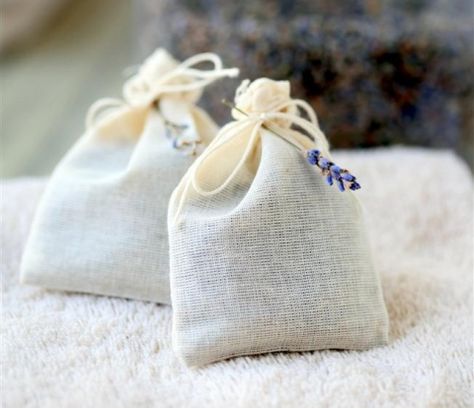 Lavender Dryer Bags Lavender Dryer Bags, Gardening Gift Baskets, Lavender Crafts, Garden Therapy, Handmade Holiday Gifts, Spa Gift Basket, Scented Sachets, Homemade Cleaning Products, Muslin Bags