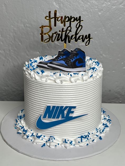 Sneaker Birthday Cake Ideas, Cake For 14th Birthday Boy, Cake For 16th Birthday Boy, 16 Birthday Cake For Boys, 12th Birthday Cake Boy, Teen Boy Cake Ideas, Birthday Cake For Teen Boy, Cake For Teen Boy, Nike Cake Ideas Birthdays