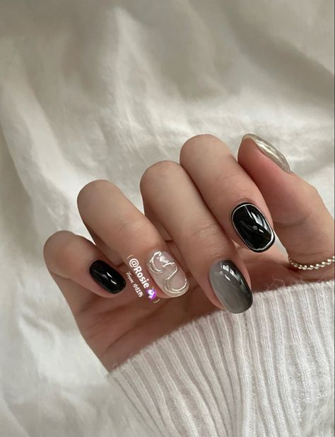 Cool Natural Nail Designs, Victoria Paris Nails, Silver Black Nails, Edgy Nail Art, Hippie Nails, Casual Nails, Blush Nails, Pretty Gel Nails, Soft Nails