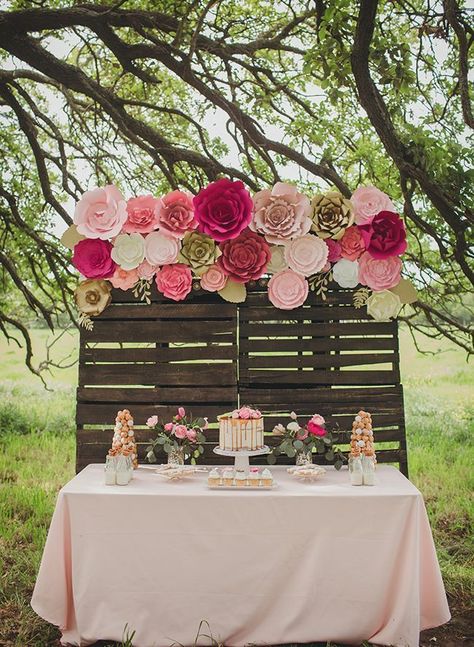 Rustic Pink Farm Baby Shower Wedding Shower Brunch Decorations, Bridal Shower Backdrop Ideas, Shower Backdrop Ideas, Wedding Shower Brunch, Farm Baby Shower, Baby Shower Photo Booth, Bridal Shower Backdrop, Shower Backdrop, Paper Flowers Wedding