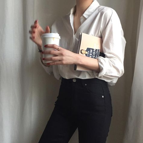 Chique Outfits, 90's Fashion, K Fashion, Fashion Portfolio, Workout Aesthetic, Mystic Messenger, 가을 패션, Look Fashion, A Coffee