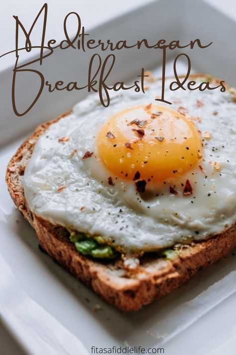 Breakfast Recipes Mediterranean, Mediterranean Breakfast To Go, Meditarian Breakfast, Mediterranean Diet Breakfast Recipes Simple, Lite Breakfast Ideas Healthy, Mediterrean Breakfast Ideas, Mediterranean Breakfast Toast, Meditterean Recipes Breakfast, Healthy Liver Diet Recipes Breakfast