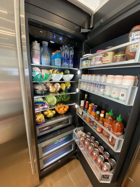 Luxury Fridge Organization, Full Fridge Aesthetic, Kulkas Penuh Snack, Healthy Fridge Goals, Stocked Fridge Goals, Fridge Goals Healthy Food, Full Fridge Goals, Snacks Fridge, Refrigerator Aesthetic