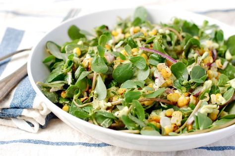 Purslane and grilled corn salad via brooklynsupper.net; Image ©Brooklyn Supper, all rights reserved Purslane Benefits, Purslane Recipe, Creamy Avocado Dressing, Grilled Corn Salad, Foraging Recipes, Foraged Food, Avocado Dressing, Corn Salads, Grilled Corn