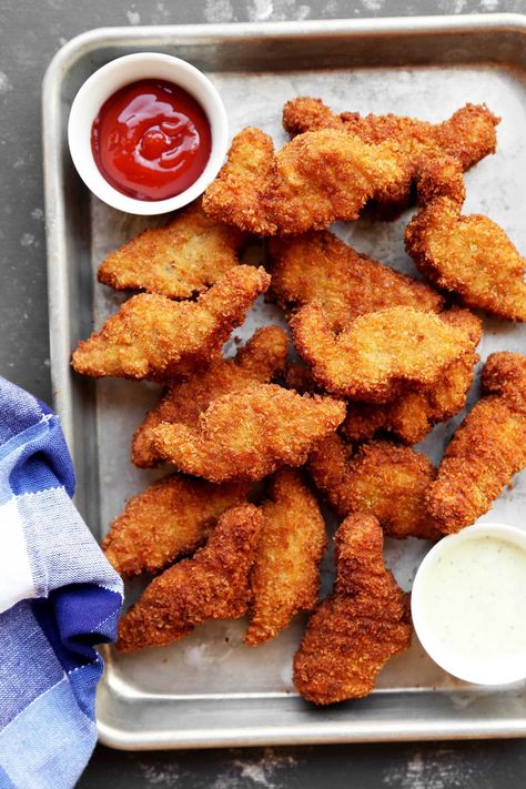 Dino Chicken Nuggets, Dino Nuggets, Kids Birthday Party Food, Foods To Make, Easter Side Dishes, Sheet Pan Recipes, Chicken Nuggets, Food Obsession, Fried Chicken