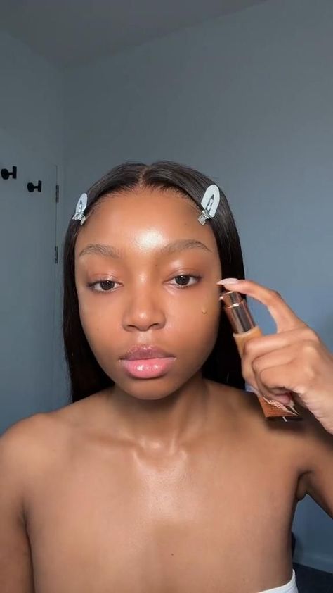 Simple Makeup Tutorial for Dark Skin Makeup Styles For Black Women, Simple Black Women Makeup, Clean Make Up Black Women, Summer Makeup Looks Black Women, Natural Makeup Tutorial Black Women, Passport Makeup Black Women, Clean Girl Make Up Black Women, Easy Makeup For Black Women, Simple Dark Skin Makeup