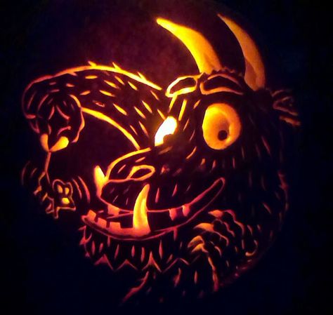 carved gruffalo pumpkin Gruffalo Pumpkin, Pumpkin Carving Printables, Gruffalo Party, Halloween Pumpkin Carving Stencils, Autumn Craft, Carving Stencils, Amazing Pumpkin Carving, Food Activities, Pumpkin Carvings Stencils