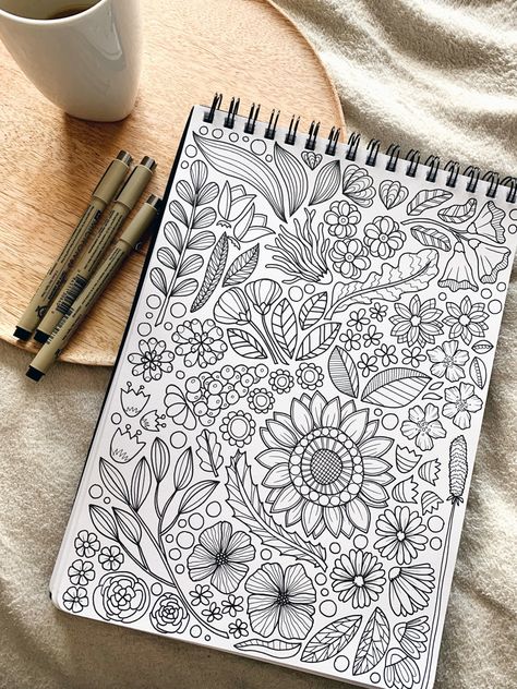 Full Page Doodle Art, Flower Mandala Sketch, Abstract Doodles, Pen Doodles, Doodle Art Flowers, Zen Doodle Patterns, Floral Doodle, Zen Doodle Art, Floral Drawing