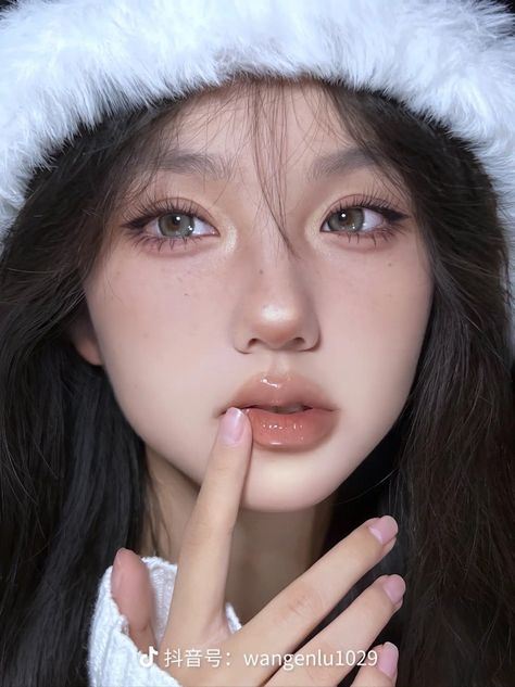 Cold Tone Makeup, I’m Cold Makeup, Warm Tone Makeup, Makeup Ala Korea, Makeup Asia, Makeup Layout, Makeup Cantik, Asian Makeup Looks, Gyaru Makeup