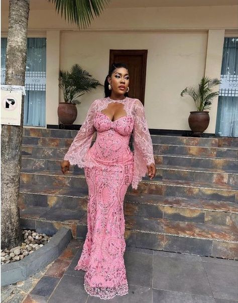 Ado Ebi Lace Styles, Ashoebi Gowns, Cord Lace Gown Styles, Asoebi Gown Styles, Corset Asoebi, Lace Asoebi Styles, Asoebi Lace Styles, Lace Styles For Wedding, Asoebi Style