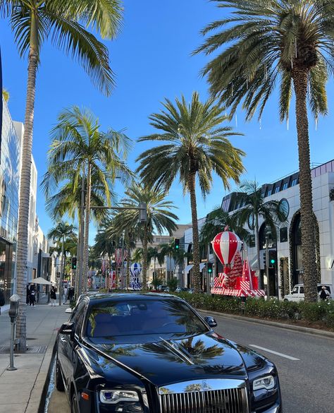 Blue skies and good vibes on Rodeo Drive ✨ #OnlyOnRodeo Luxury Cars, Cali Winter, Christmas Trip, Holidays To Do Rodeo Drive Aesthetic, Luxury Locations, Actress Life, Summer Places, Traveling Board, Summer Core, Cali Vibes, California Aesthetic, Billionaire Lifestyle Luxury Living