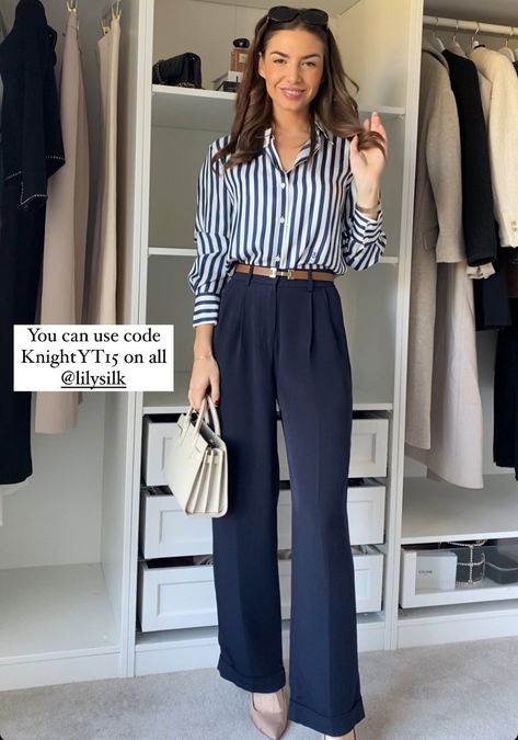 Blue Shirt Office Outfit, Blue Slacks Outfit Women, Blue Pants Outfit, Formal Casual Outfits, Slacks Outfit, Sophisticated Wardrobe, Navy Outfit, Navy Blue Pants, Office Outfit