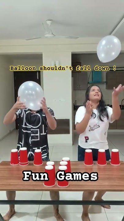 One Minute Party Games, Balloon Games For Kids, Games Team Building, Indoor Party Games, Fun Games For Adults, Building Games For Kids, Team Building Activity, Balloon Games, Team Building Games