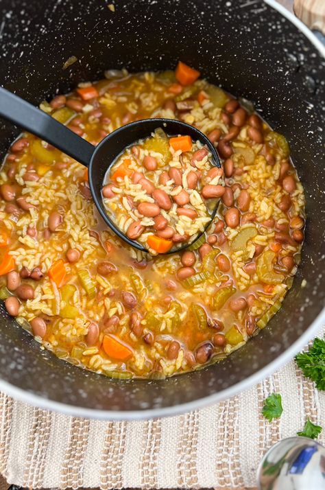 COZY Pinto Bean & Rice Stew | HEART-HEALTHY One Pan Recipe Gluten Free Heart Healthy Recipes, Instapot 15 Bean Soup Recipe No Soak, Lunches With Beans, Pinto Bean Recipes Vegan, Rice And Bean Meals, Meals With Pinto Beans, Low Calorie Bean Recipes, Pinto Bean Soup Crockpot, Recipes With Beans Healthy