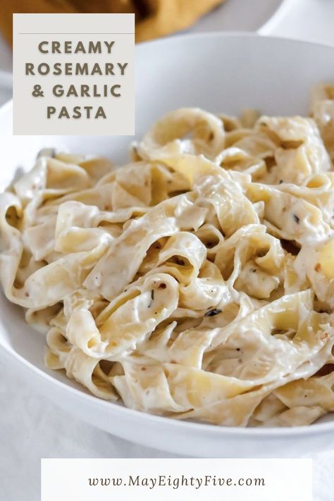 Garlic Cream Sauce Pasta, Rosemary Cream Sauce, Rosemary Pasta, Butter Sauce For Pasta, Easy Pasta Dinner Recipes, Chicken Pasta Dishes, Cream Sauce Pasta, Simple Diy Projects, Creamy Pasta Sauce