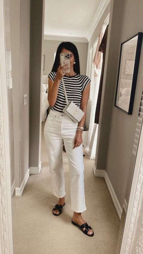 White Boyfriend Jeans Outfit Summer, Off White Trouser Outfit Women, Boyfriend Jeans Outfit Summer, White Jeans Outfit Summer, White Trousers Outfit, Hot Day Outfit, Classy Jeans, Jeans For Summer, Outfit For Petite Women