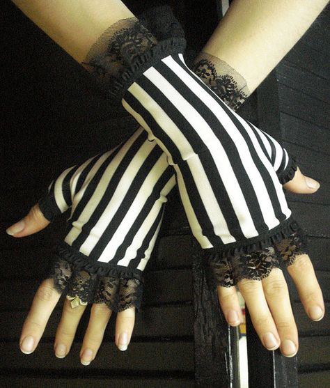 black/white striped gloves | Black & White Vertical 1/4" Stripe Burlesque Gloves | Flickr - Photo ... Black And White Harlequin Costume, Clowncore Black And White, Black And White Clown Outfit, Burlesque Outfit Ideas, Clown Gloves, Burlesque Gloves, Black And White Striped Outfit, Black White Clothes, Black And White Clothes