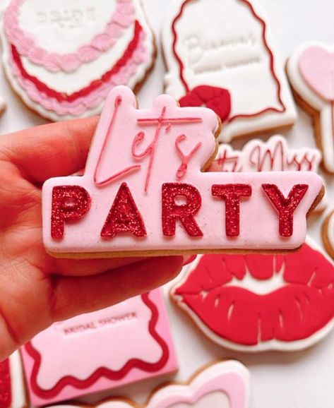 Hens Cookie Ideas, Pink And Red Cookies, Hens Party Cookies, Hen Cookies, Hens Cookies, Red Bachelorette, Red Party Ideas, Bachelorette Vibes, Bachelorette Party Cookies