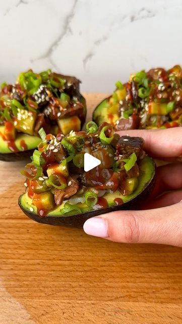 Alexa Santos on Instagram: "Avocado sushi boats! Stuffed with steak teriyaki 🥩🥑⛵️ very easy & fun - get the recipe below‼️ & lmk what else I should stuff avocados with? 🤔

Ingredients (for 2-4 servings)
-1 tbsp sesame oil 
-8 ounces steak, cut into small cubes 
-kosher salt
-black pepper
-1/3 cup teriyaki sauce 
-2 scallions, finely sliced
-1/4 cup cucumber, small diced 
-2 ripe avocados, halved and pits removed
-1/2 cup uncooked sushi rice, cooked according to package instructions
-2 tbsp soy sauce
-sesame seeds, for garnish
-sriracha, for garnish 

Directions:
-Heat sesame oil in a large pan over medium. Season the streak with salt and pepper, then add to the pan & sauté for about 5 minutes, until cooked to your liking. Add in the teriyaki sauce to coat the steak. Remove from heat & a Steak Teriyaki, Sushi Boats, Cooked Sushi, Avocado Sushi, Teriyaki Steak, Yummy Sushi, Sushi Boat, Sushi Rice, Ripe Avocado