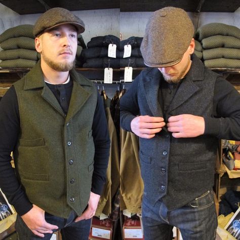 FOUR ACES Bremen on Instagram: “#fouracesrodnrollshop #fouracesbremen #filson #westernvest #mackinaw #mackinawwoolvest #heritage #autumn #itscoldoutside #stetson…” Filson Vest, Western Vest, Wool Vest, Flat Cap, Its Cold Outside, Mens Style, Suit Jacket, On Instagram, Instagram