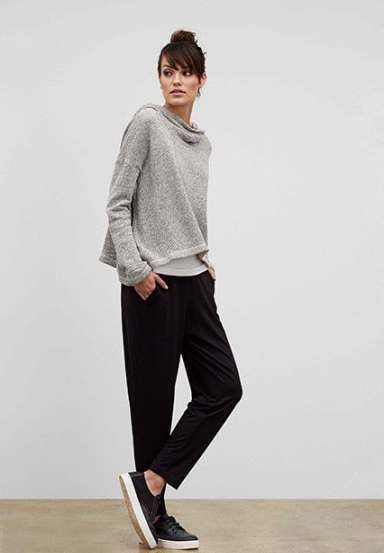 cd0dce8fca267bf1fb86cf43e18d5598desc46885565ri Mode Monochrome, Eileen Fisher Style, Style Désinvolte Chic, Autumn Look, Neue Outfits, Minimal Outfit, Looks Black, 가을 패션, Fall Looks