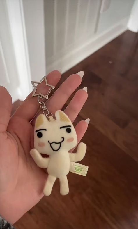 Toro Inoue Keychain, Toro Keychain, Keychain Plushies, Aesthetic Trinkets, Mii Ideas, Plushies Aesthetic, Cute Trinkets, Plushie Keychain, Toro Inoue