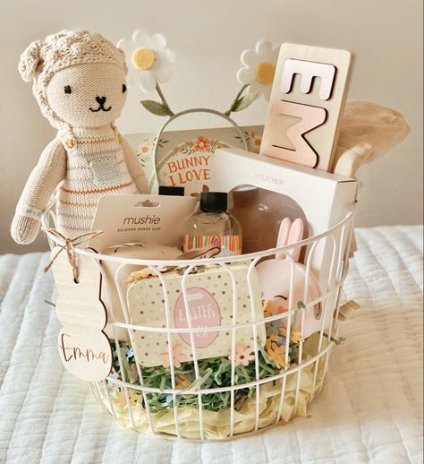 Easter Hamper For Kids, Easter Cake Ideas, Easter Baskets For Kids, Easter Egg Hunt Ideas, Table Decor Easter, Dollar Tree Easter Crafts, Easter Hamper, Hunting Ideas, Boys Easter Basket