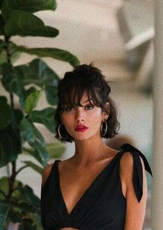 Bangs Updo, Makeup 40, Haircuts For Curly Hair, Short Bob Haircuts, Short Black Hairstyles, Penteado Cabelo Curto, Short Hair With Bangs, Cut My Hair, Grunge Hair