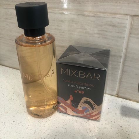 Mix Bar Whipped Almond, Mix Bar Vanilla Bourbon, Mix Bar Vanilla Bourbon Perfume, Mix Bar Perfume, Vanilla Bourbon Perfume, Scent Combinations, Vanilla Bourbon, Clean Life, Fragrances Perfume Woman