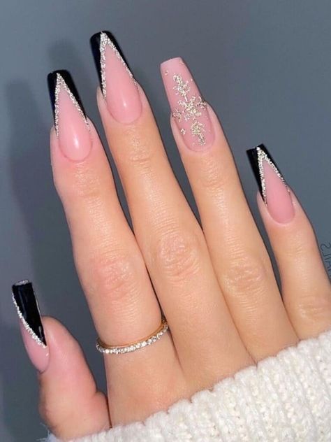 Nails Designs Ombre, Women Outfit Summer, Glitter Wedding Nails, Christmas Acrylic Nails, Cowboy Nails, Classy Looks, Nail Designs Ideas, Black Acrylic Nails, Ombre Nails Glitter