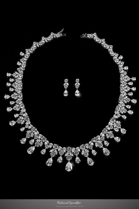 Real Diamond Necklace, Jewellery Sale, Diamond Necklace Designs, Diamond Necklace Set, Diamond Jewelry Necklace, Jewelry Appraisal, Luxury Necklace, Cubic Zirconia Jewelry, Expensive Jewelry