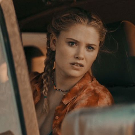 Hunter Fall Movie, Runaways Karolina, Hayden Romero, Avengers Fanfic, The Fall Movie, Virginia Gardner, Fall Movie, Gay Books, Wolf Love