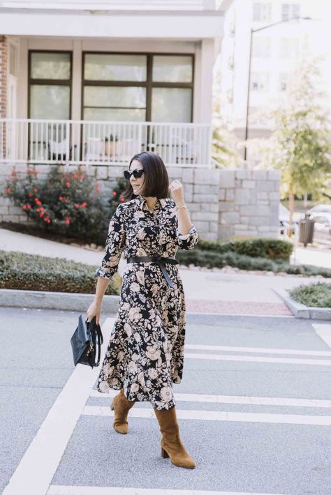 Midi Dress Boots, Dresses In The Winter, What To Wear On Thanksgiving, Business Casual Outfit Ideas, Business Casual Outfits Winter, Winter Business Casual, Business Casual Outfit, Cozy Sweater Dress, Fall Floral Dress