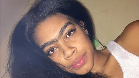 Unibrow Girl, Thick Eyebrows Natural, Conventionally Attractive, Acnh Villagers, Eyebrow Routine, Straight Brows, Full Eyebrows, How To Grow Eyebrows, Thick Brows