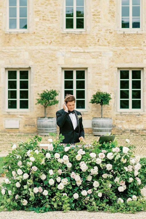 HELLOO PRETTY! 🤩 Now that’s what we call an ‘explosion of blooms.’ As LBB planner @jenniferfoxweddings says, “Who knew DJ equipment could be so beautiful?” Just WAIT until you see the rest of this French inspiration shoot!! ✨ | Photography: @franklyn.kw #stylemepretty #weddingflowers #weddingdecor #weddinginspiration #dj #weddingdj #djbooth Wedding Dj Booth, Mexico City Wedding, Fox Wedding, Booth Decor, Booth Wedding, Event Bar, Portugal Wedding, Dj Booth, Wedding Entertainment