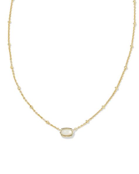 Mini Elisa Gold Satellite Short Pendant Necklace in Ivory Mother-of-Pearl | Kendra Scott Mini Elisa Necklace, Kendra Scott Pearl Necklace, Kendra Scott Necklace White, Neckless Gold, Necklaces Kendra Scott, Jewelry For Teens, Everyday Necklace Gold, School Wishlist, Winter Wishlist