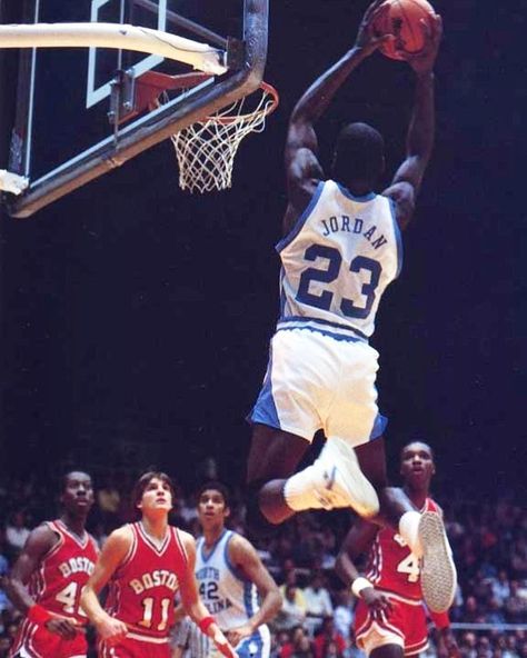 Michael Jordan Jordan North, Michael Jordan Unc, Michael Jordan Art, Michael Jordan Photos, Jeffrey Jordan, Michael Jordan Pictures, Tarheels Basketball, Basketball Tricks, Unc Basketball