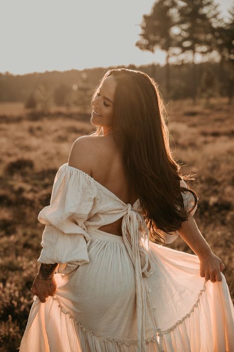 Boho Photoshoot Dress, Boho Desert Photoshoot, Maternity Two Piece Dress, Desert Goddess Photoshoot, Maternity Photo Shoot Field, Flowy Maternity Dress Photo Shoot, Beach Maternity Dress, Flowing Dress Photography, Boho Photoshoot Studio